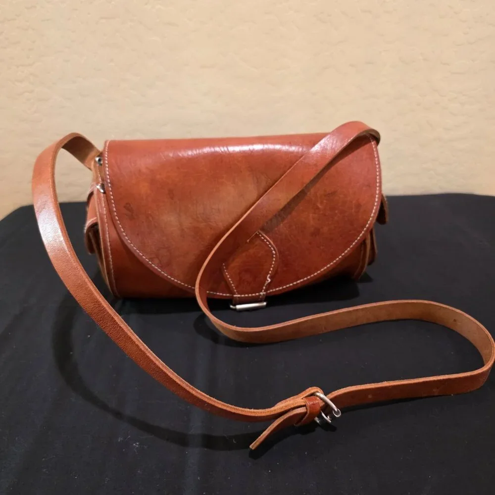 Vintage Handmade Hazelnut Brown Genuine Leather Barrel Purse Crossbody Bag